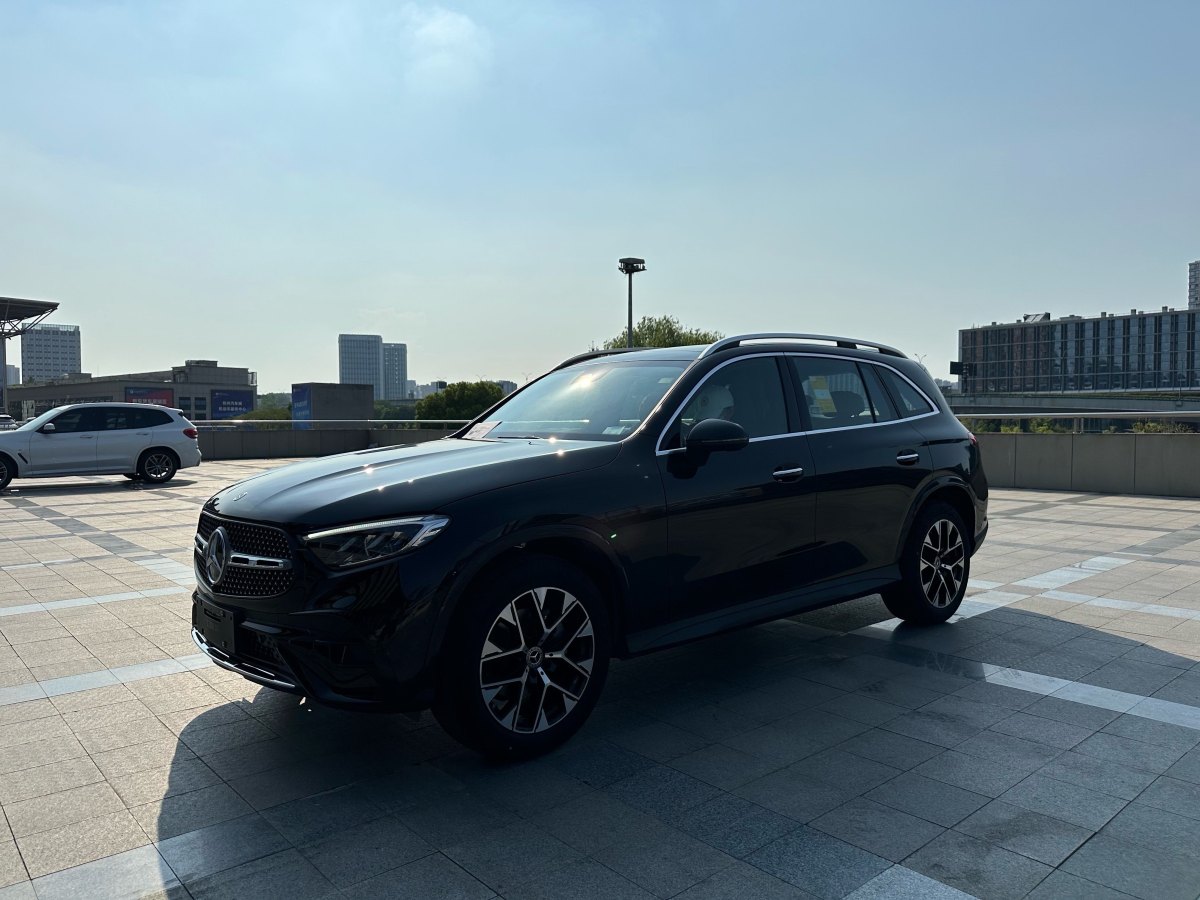 奔馳 奔馳GLC  2023款 改款 GLC 260 L 4MATIC 豪華型 5座圖片