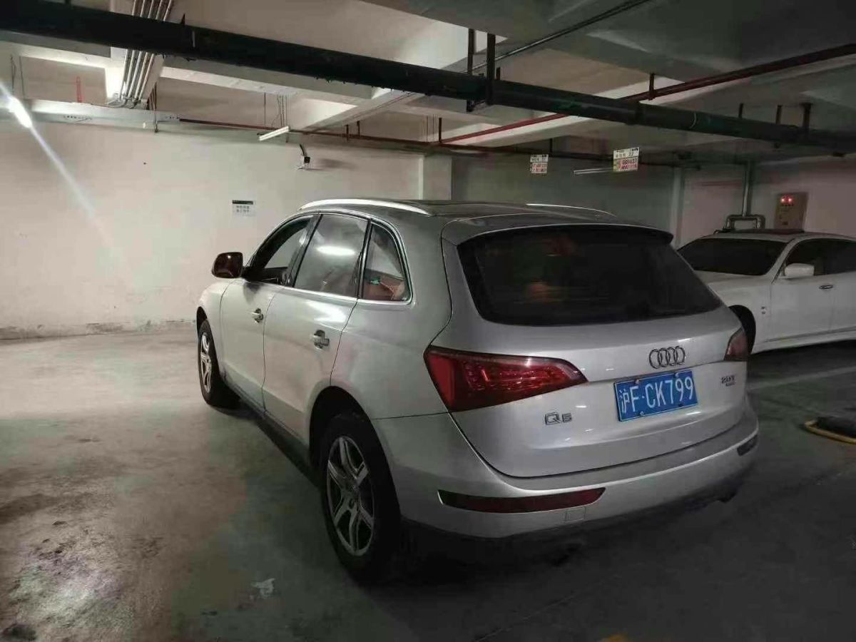 2010年4月奧迪 奧迪Q5  2010款 Q5 2.0TSI 首發(fā)限量版運(yùn)動版