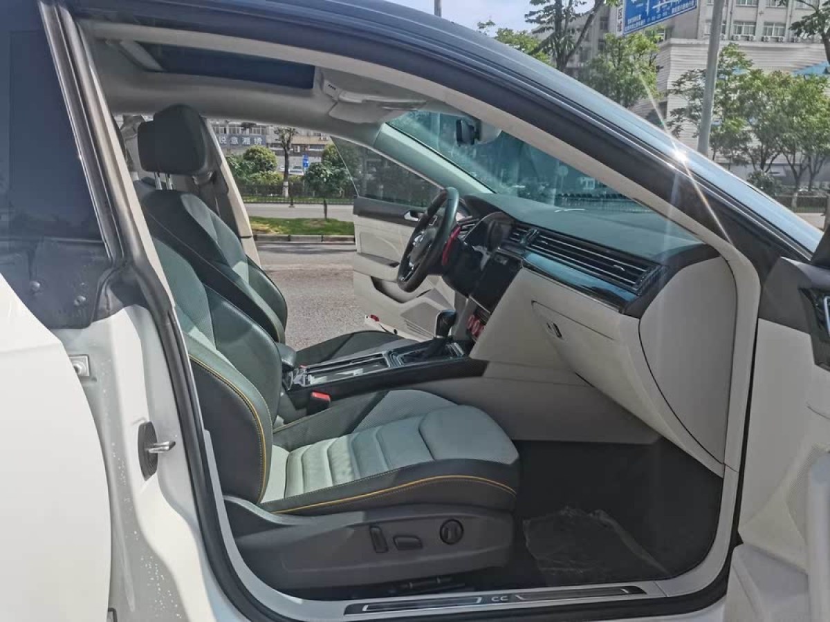 大眾 一汽-大眾CC  2019款 380TSI 曜顏版圖片