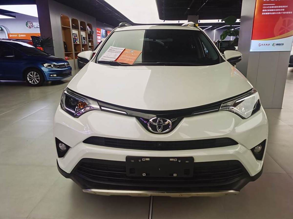 豐田 RAV4榮放  2019款  2.0L CVT兩驅(qū)風(fēng)尚版 國VI圖片