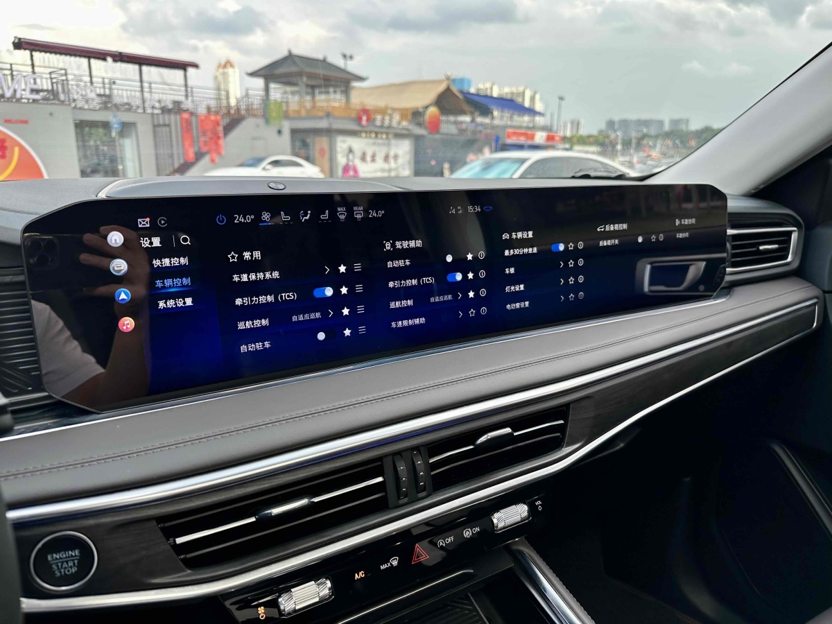2024年12月福特 探險(xiǎn)者  2024款 2.3T EcoBoost 四驅(qū)鈦金版 6座