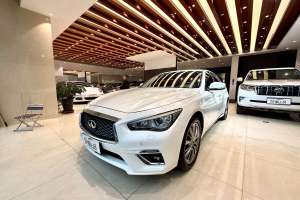 Q50L 英菲尼迪  2.0T 逸享版 国VI