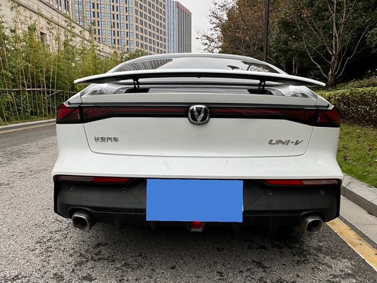 長(zhǎng)安 長(zhǎng)安UNI-V  2022款 1.5T 卓越型圖片