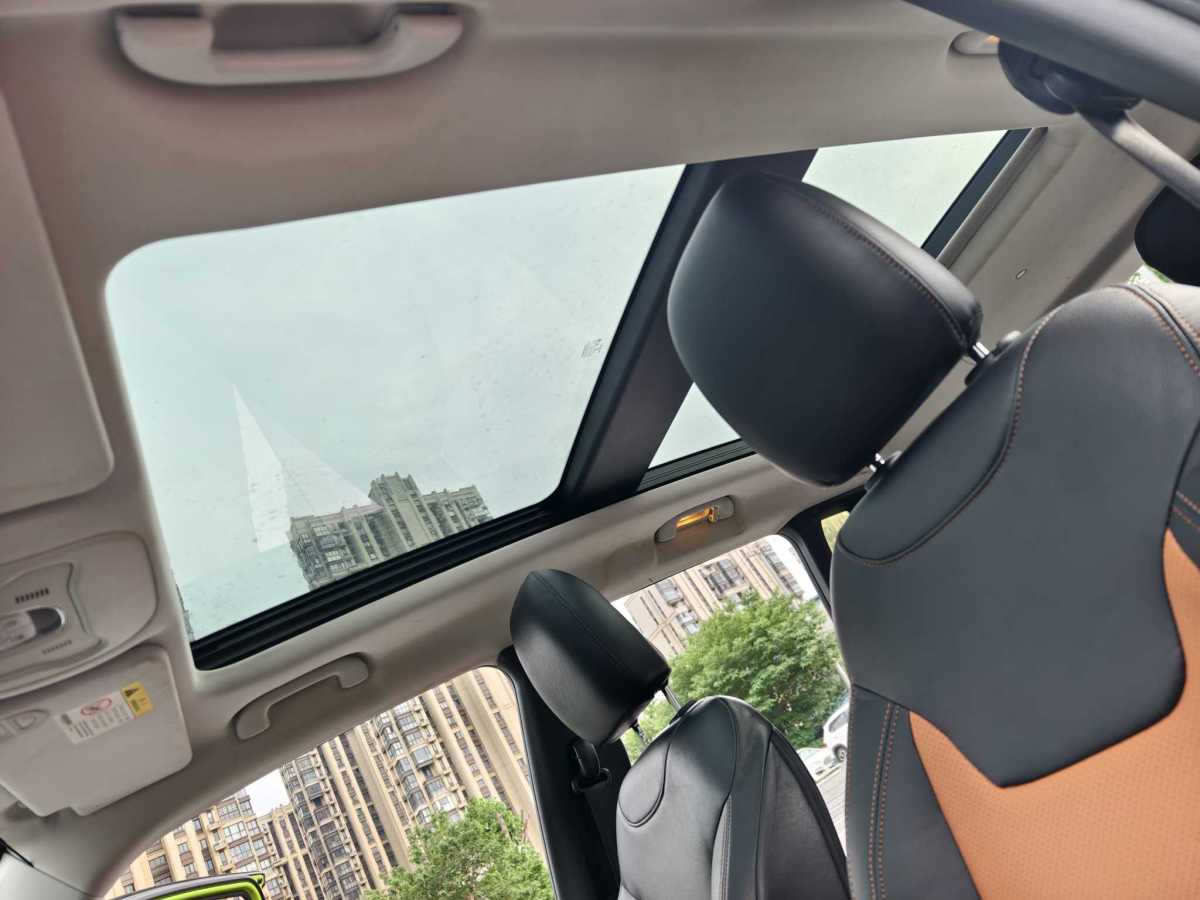 Jeep 自由俠  2018款 互聯(lián)大屏版 180T 自動勁能版圖片