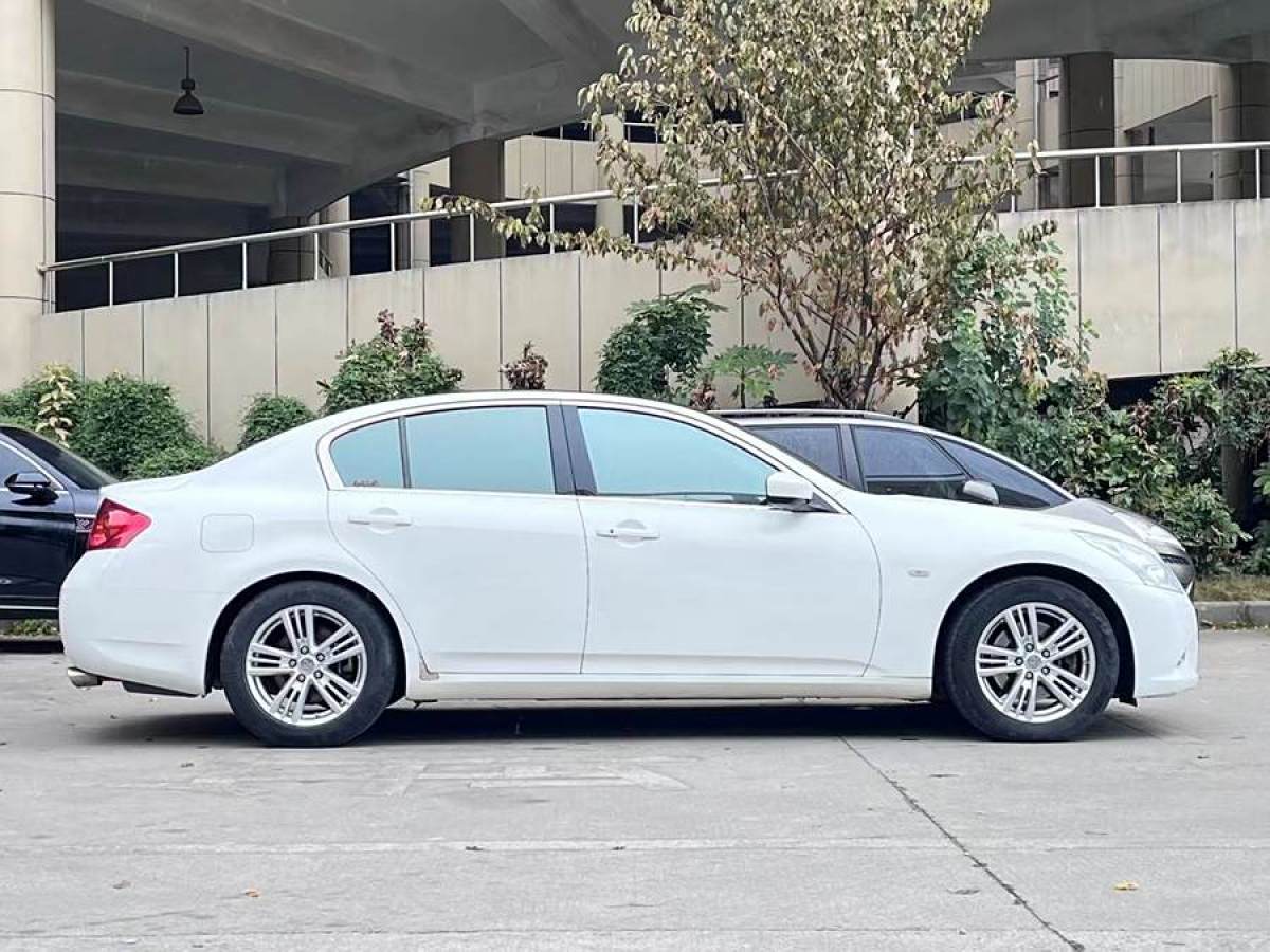 2012年6月英菲尼迪 G系  2013款 G25 Sedan 豪華運(yùn)動版