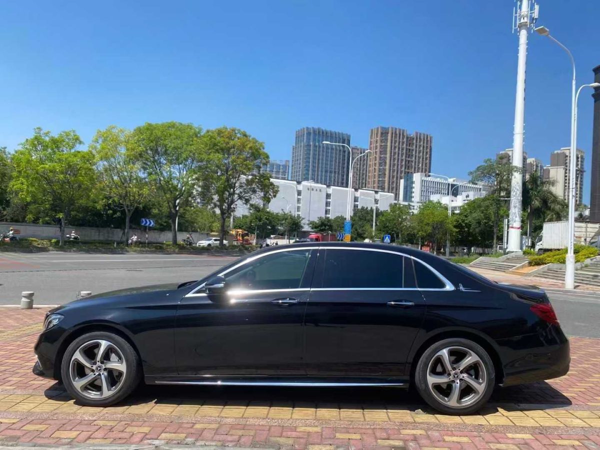 奔馳 奔馳E級(jí)  2017款 E 300 L 豪華型圖片