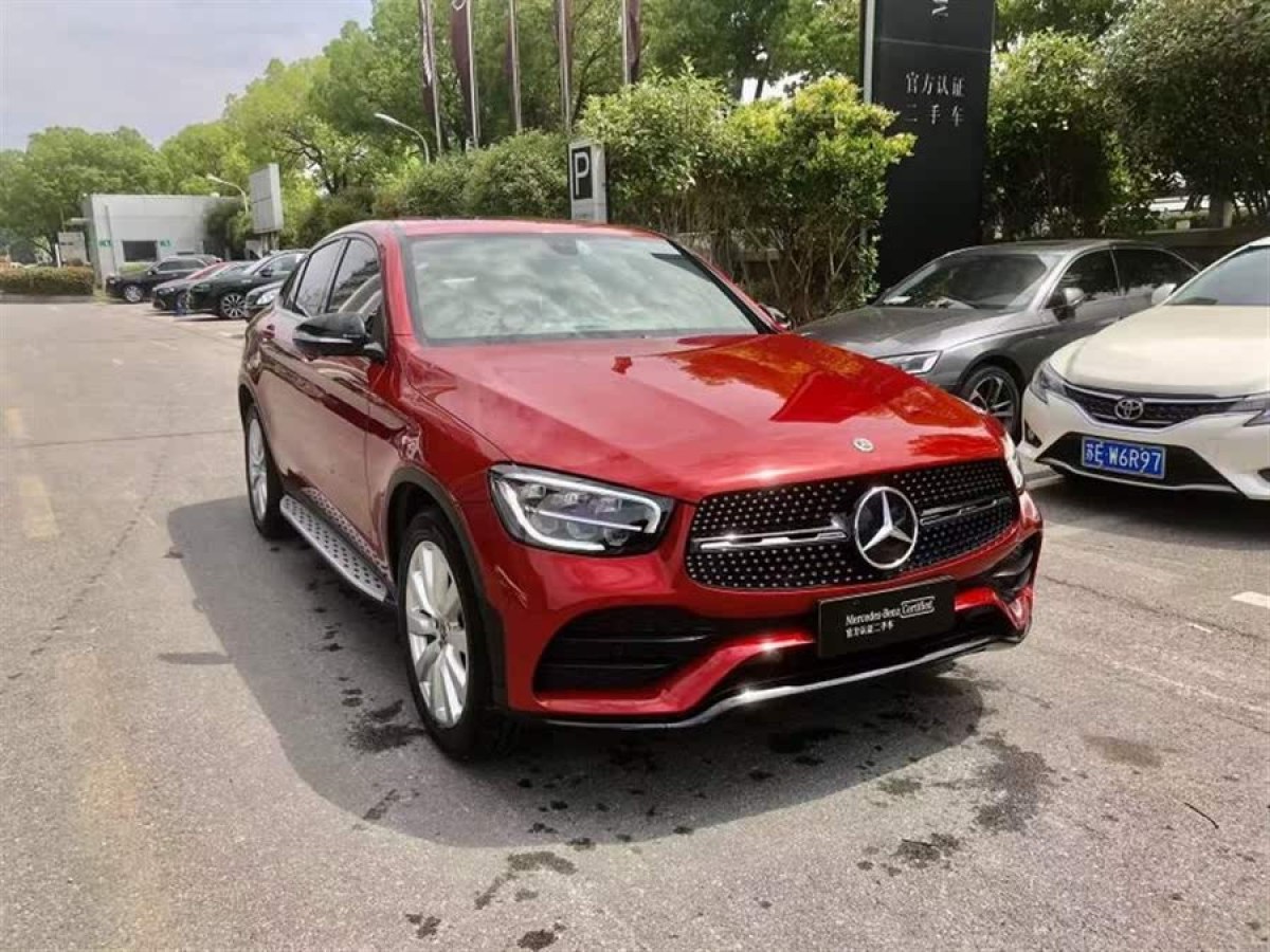 奔馳 奔馳GLC  2023款 改款 GLC 260 4MATIC 轎跑SUV圖片