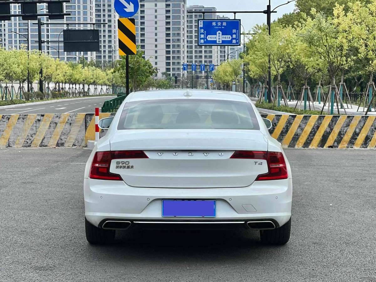 沃尔沃 S90  2018款 T4 智远版图片