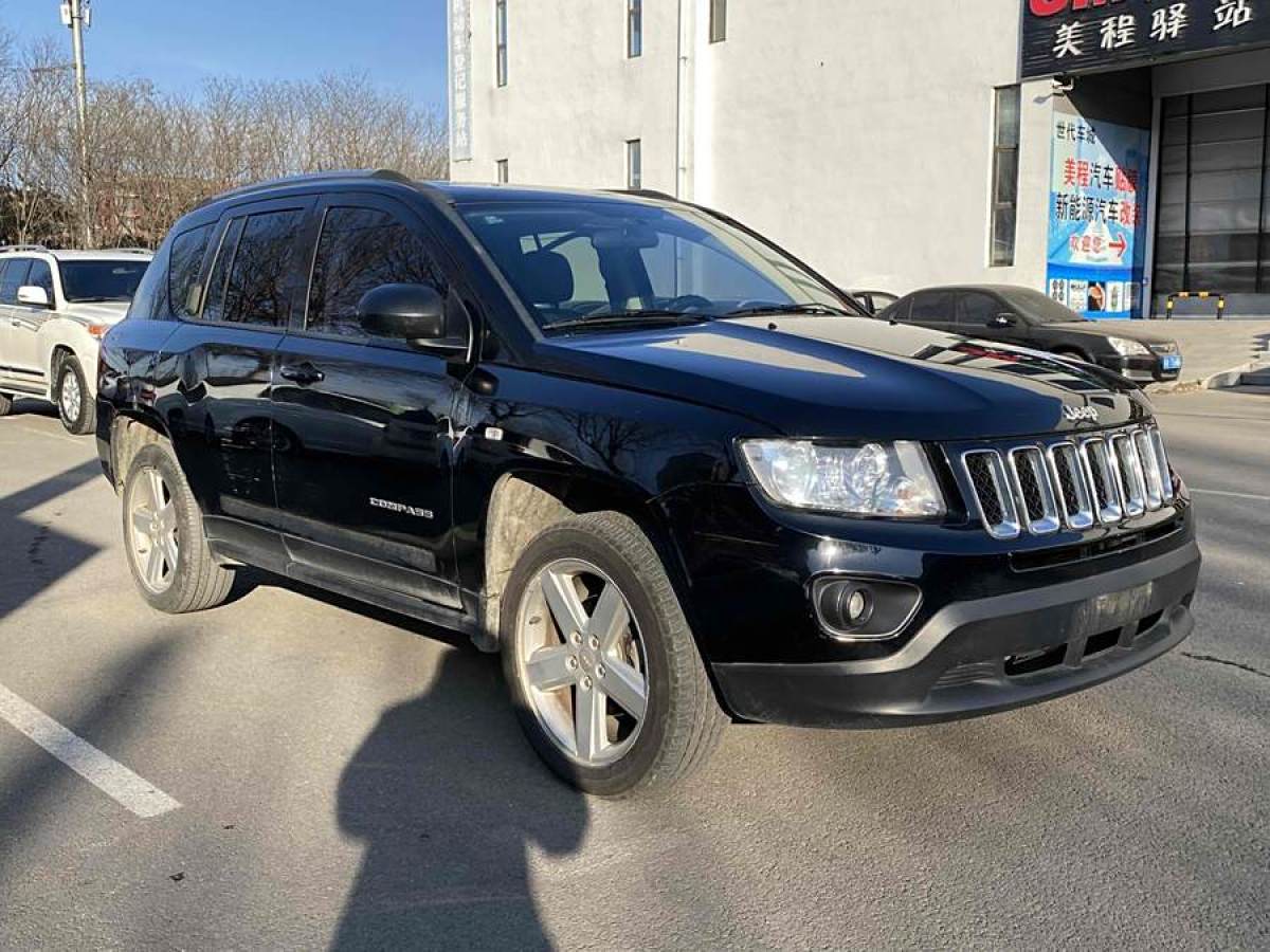 Jeep 指南者  2012款 2.0L 兩驅(qū)豪華版圖片