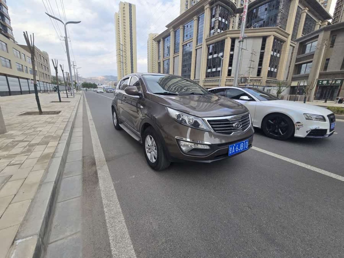 起亞 智跑  2012款 2.0L 自動(dòng)兩驅(qū)版GL圖片