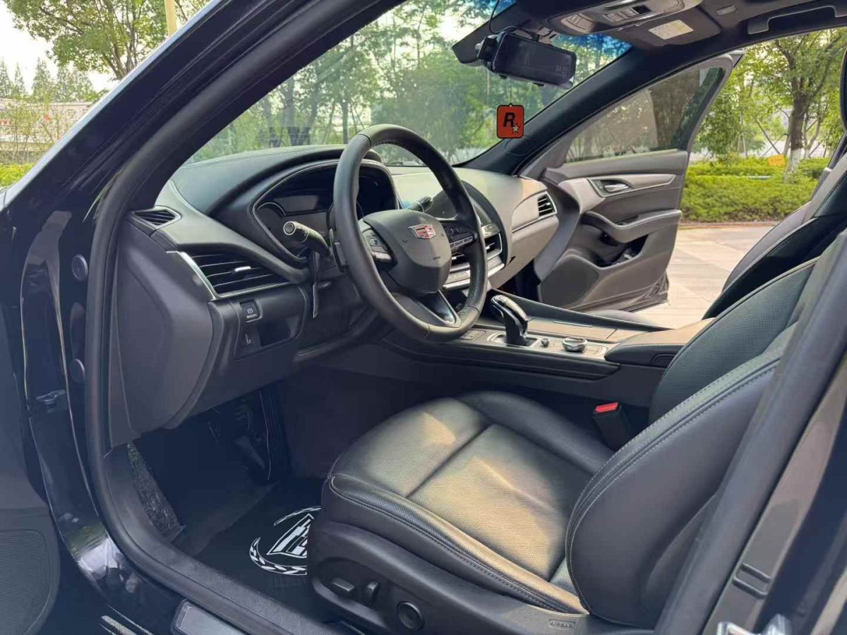 凱迪拉克 CT4  2021款 28T 豪華型圖片