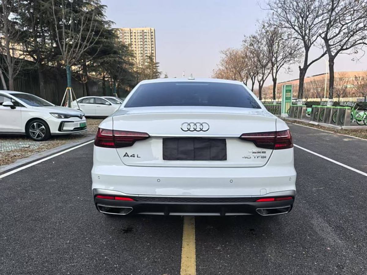 奧迪 奧迪A4L  2022款 40 TFSI 時(shí)尚致雅型圖片