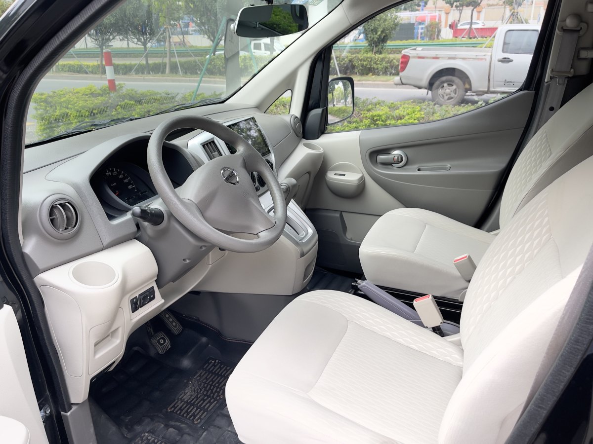 日產(chǎn) NV200  2018款 1.6L CVT豪華型圖片