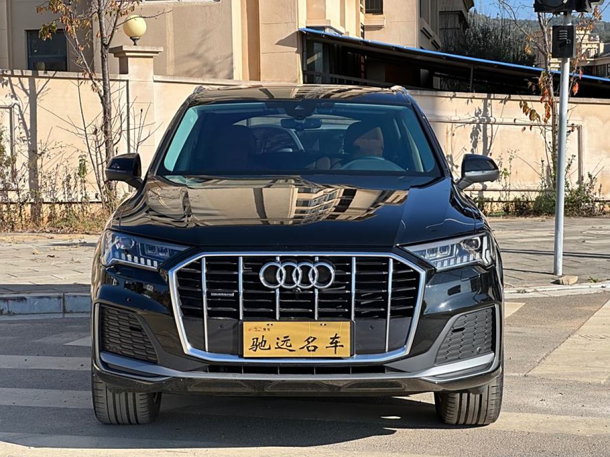 奧迪 奧迪Q7  2023款 45 TFSI quattro S line運(yùn)動(dòng)型圖片