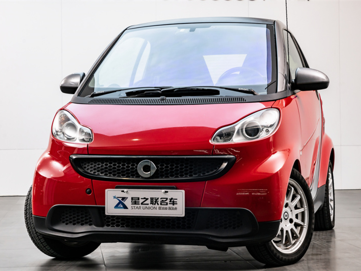 smart fortwo  2012款 1.0 MHD 硬頂標(biāo)準(zhǔn)版圖片