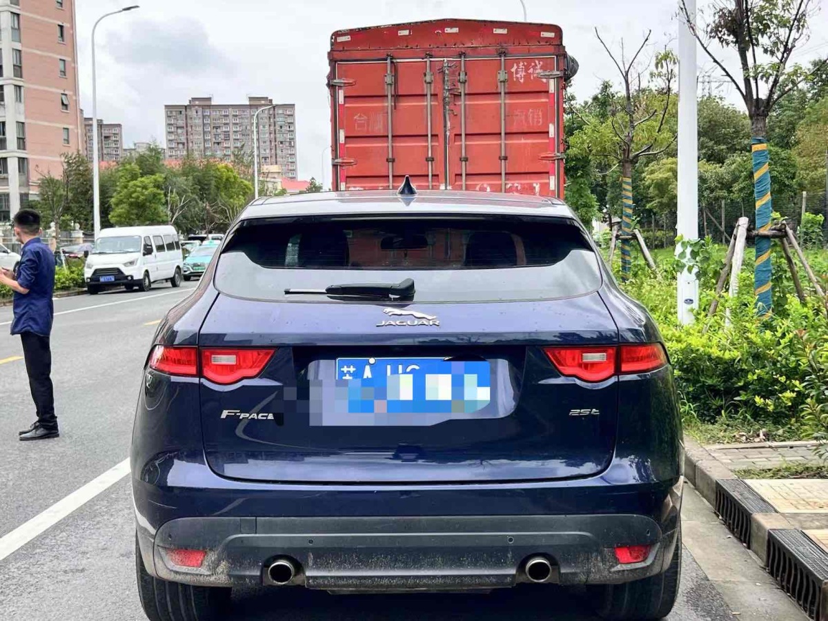 捷豹 F-PACE  2016款 3.0 SC 四驅(qū)R-Sport運(yùn)動(dòng)版圖片