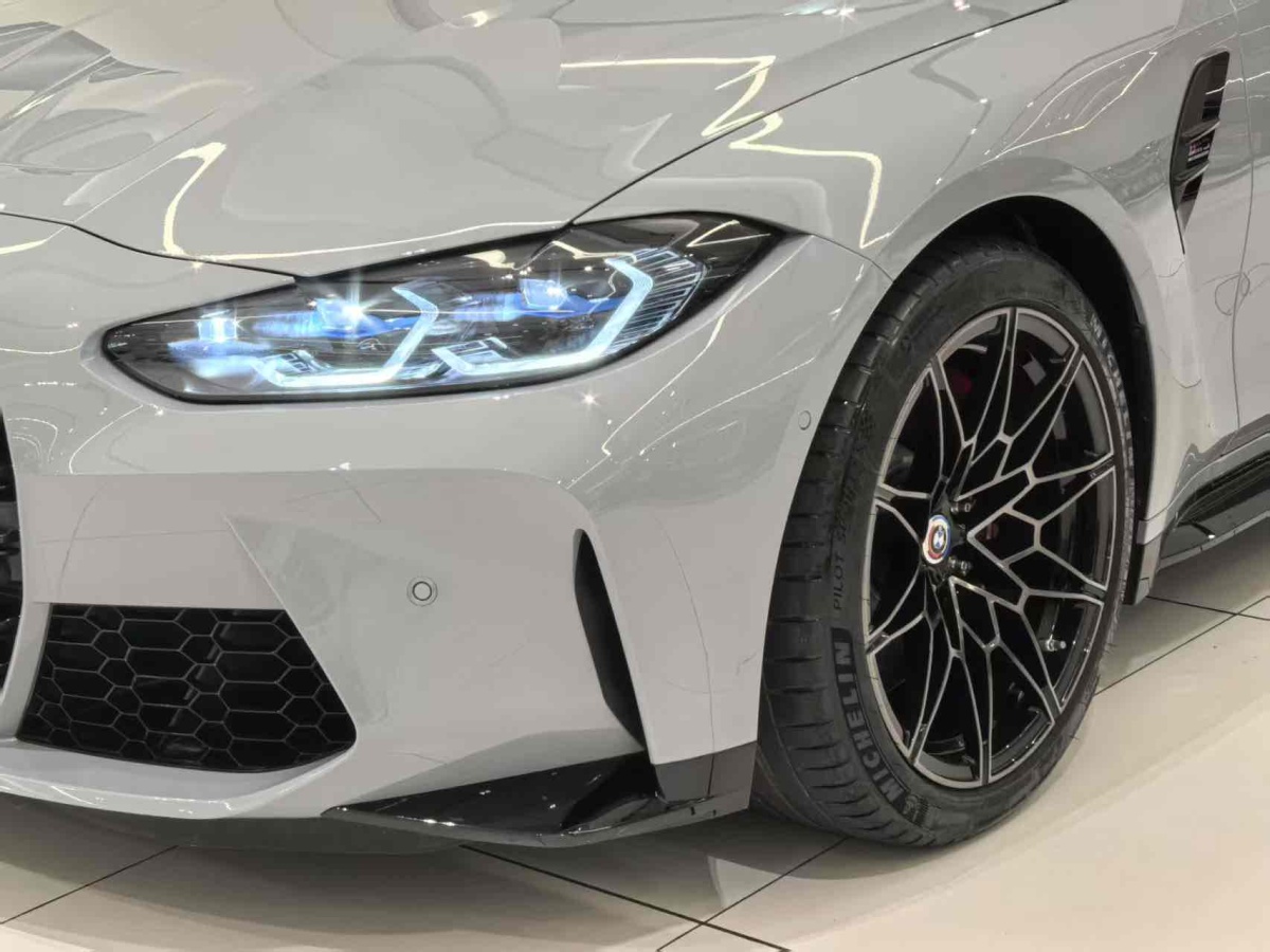 2023年10月寶馬 寶馬M3  2024款 M3四門轎車 雷霆版