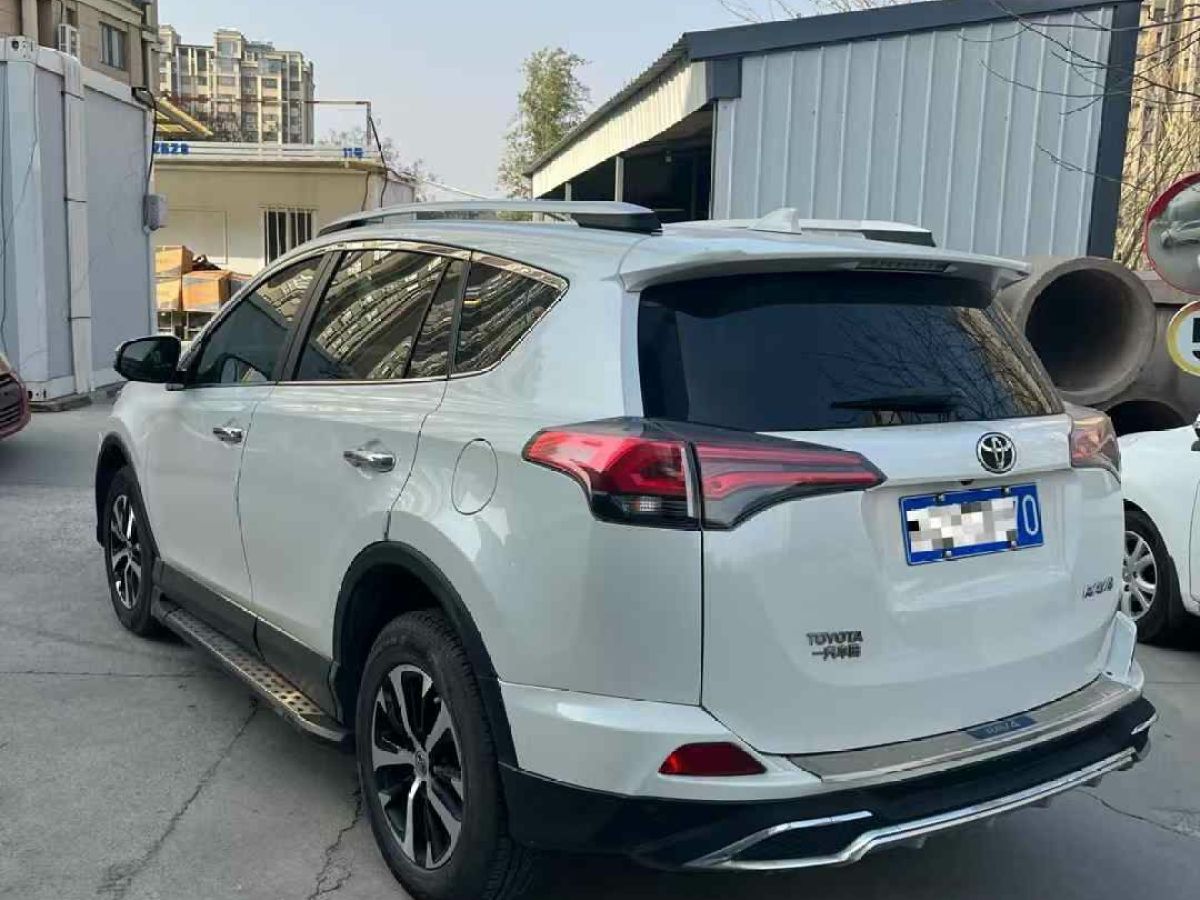 豐田 RAV4 圖片