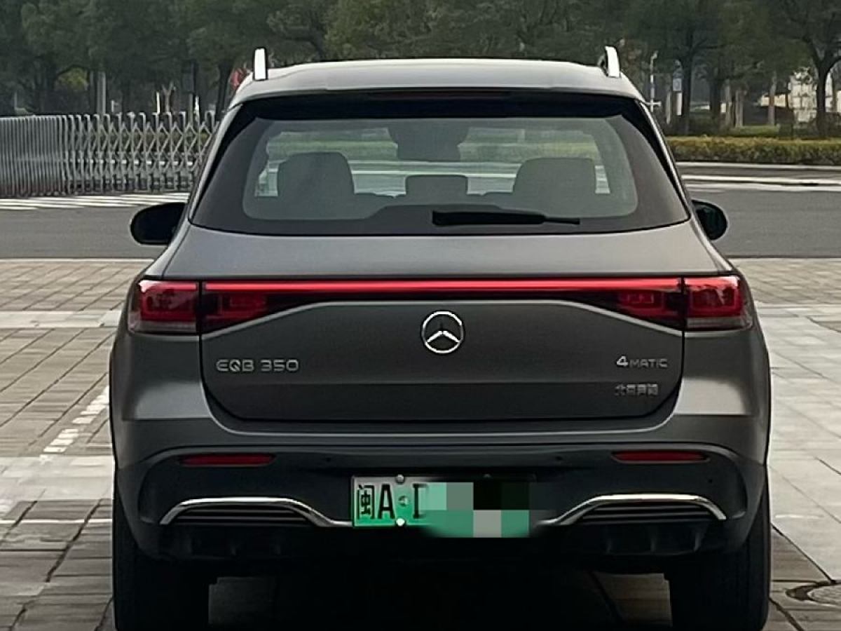 奔馳 奔馳EQB  2022款 EQB 350 4MATIC 首發(fā)特別版圖片