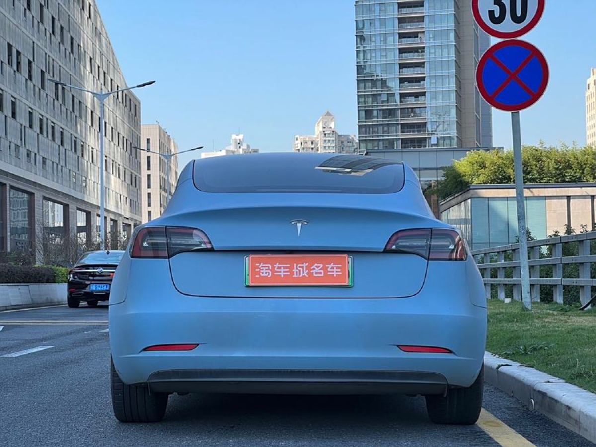 特斯拉 Model 3  2021款 改款 標(biāo)準(zhǔn)續(xù)航后驅(qū)升級版圖片