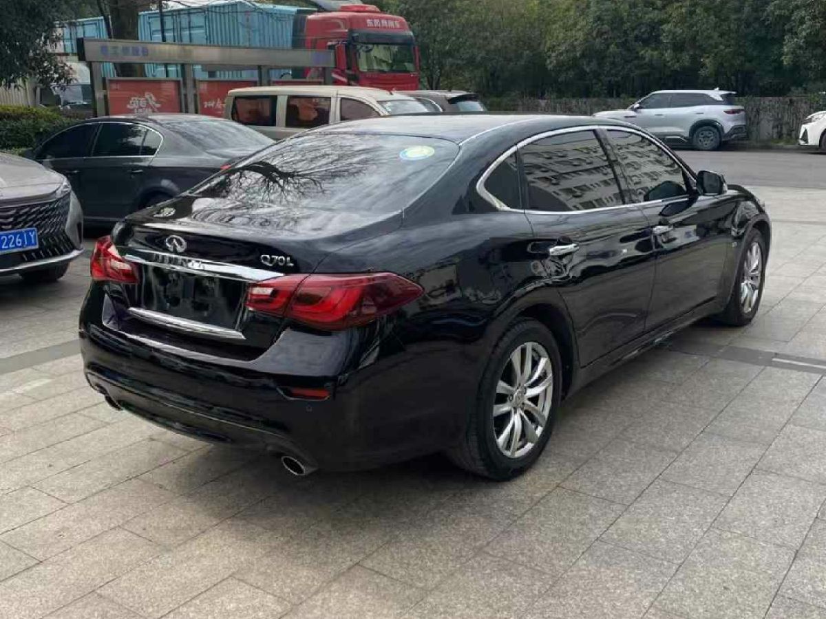 英菲尼迪 Q50L  2016款 2.0T 悅享版圖片