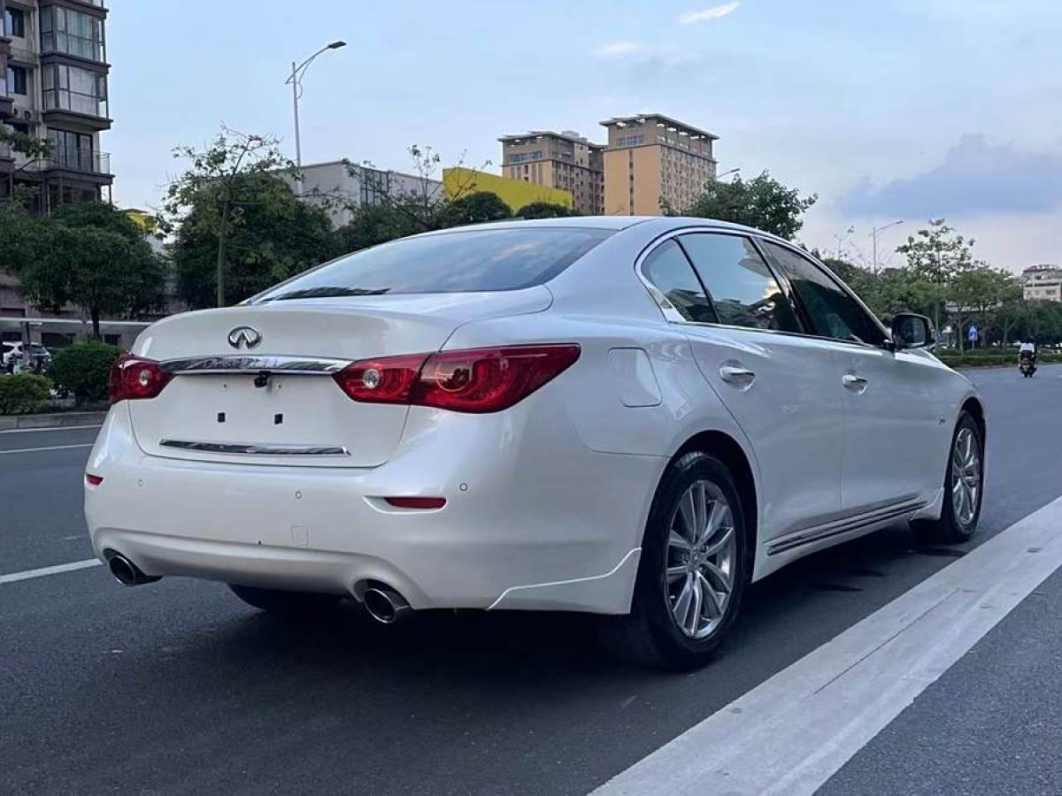 2015年2月英菲尼迪 Q50L  2015款 2.0T 悅享版