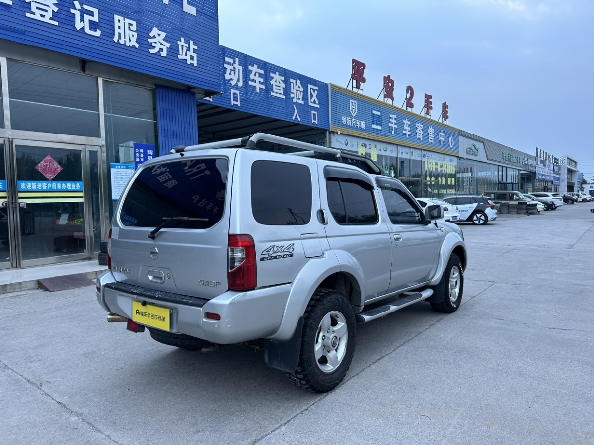 日產(chǎn) 日產(chǎn)帕拉丁  2013款 2.4L 四驅(qū)標(biāo)準(zhǔn)型 國(guó)IV圖片