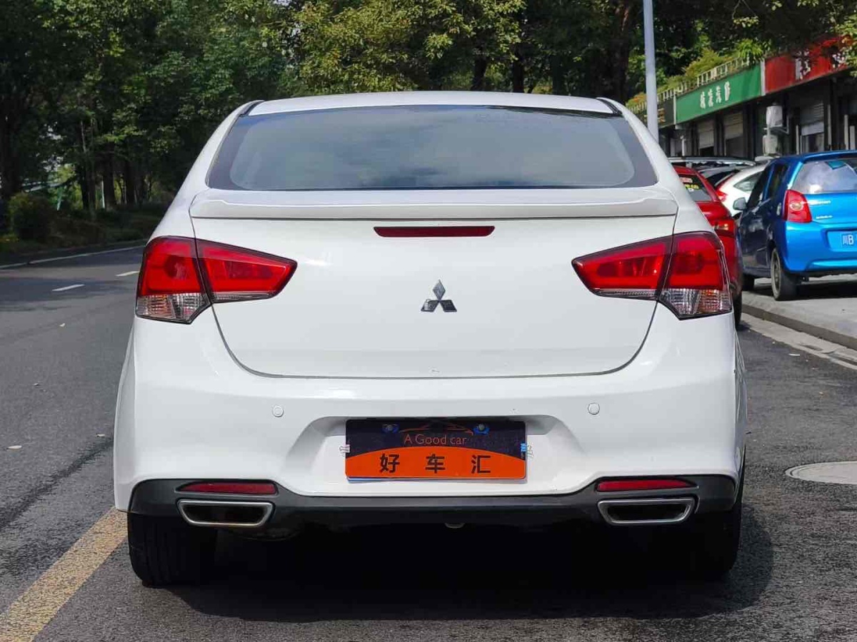 東南 V5菱致  2015款 V5 PLUS 1.5L 手動(dòng)智尊型圖片