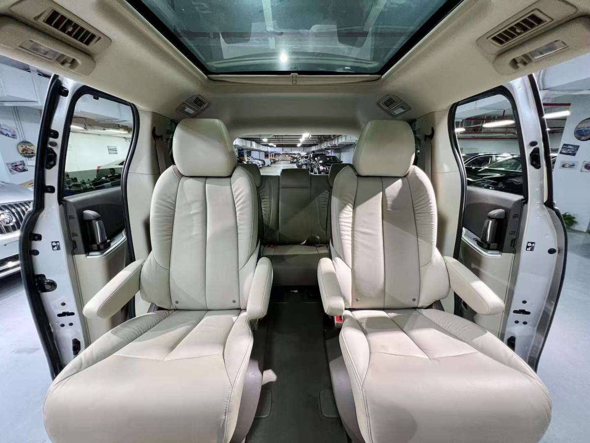 別克 GL8  2014款 3.0L GT豪華商務(wù)豪雅版圖片