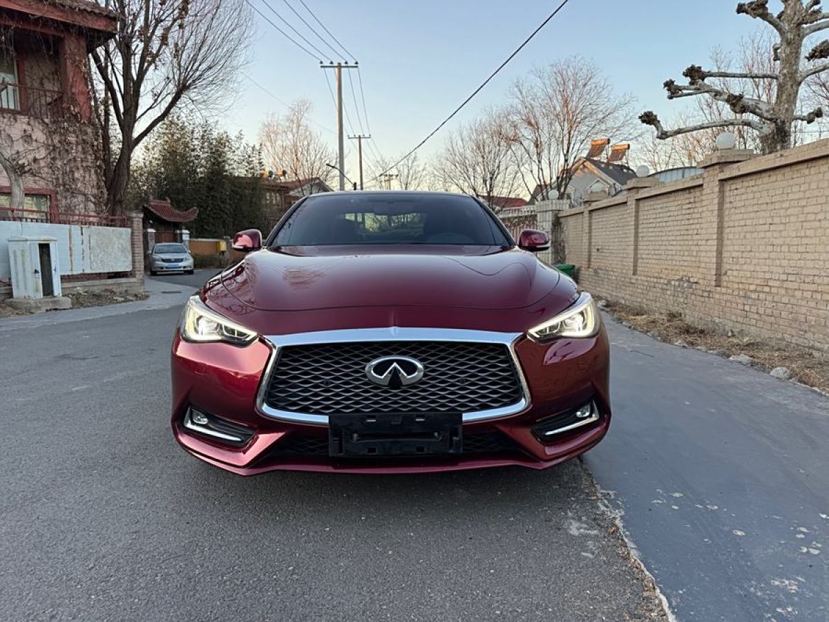 英菲尼迪 Q60  2019款 2.0T 豪華版圖片