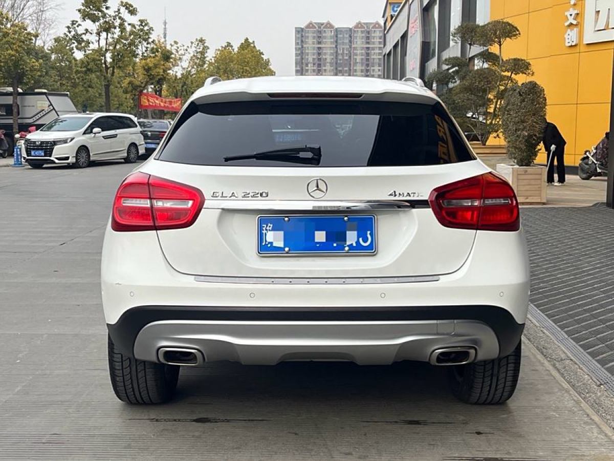 奔馳 奔馳GLA  2015款 GLA 220 4MATIC 時尚型圖片