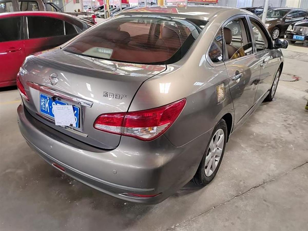 日產(chǎn) 軒逸  2009款 2.0XL CVT豪華天窗版圖片