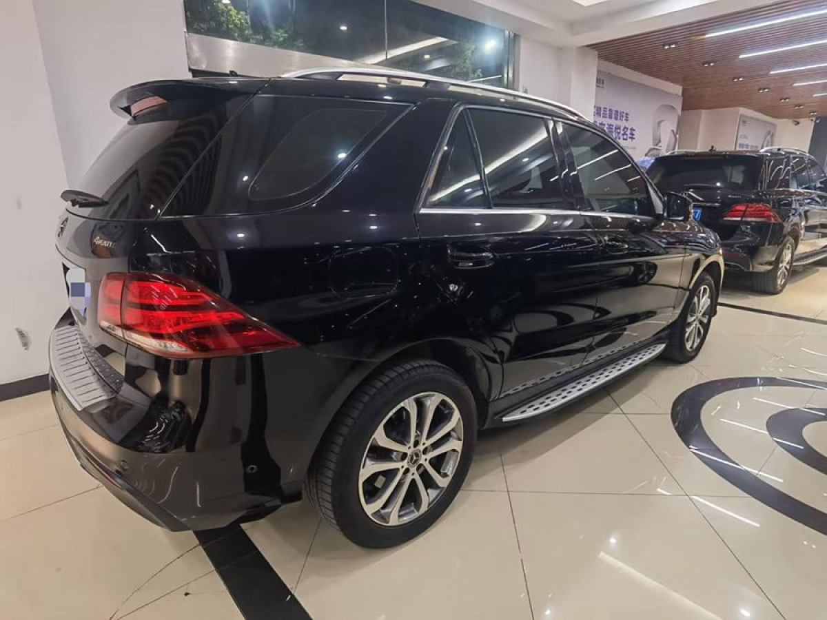 奔馳 奔馳GLE  2017款 GLE 320 4MATIC 動感型圖片