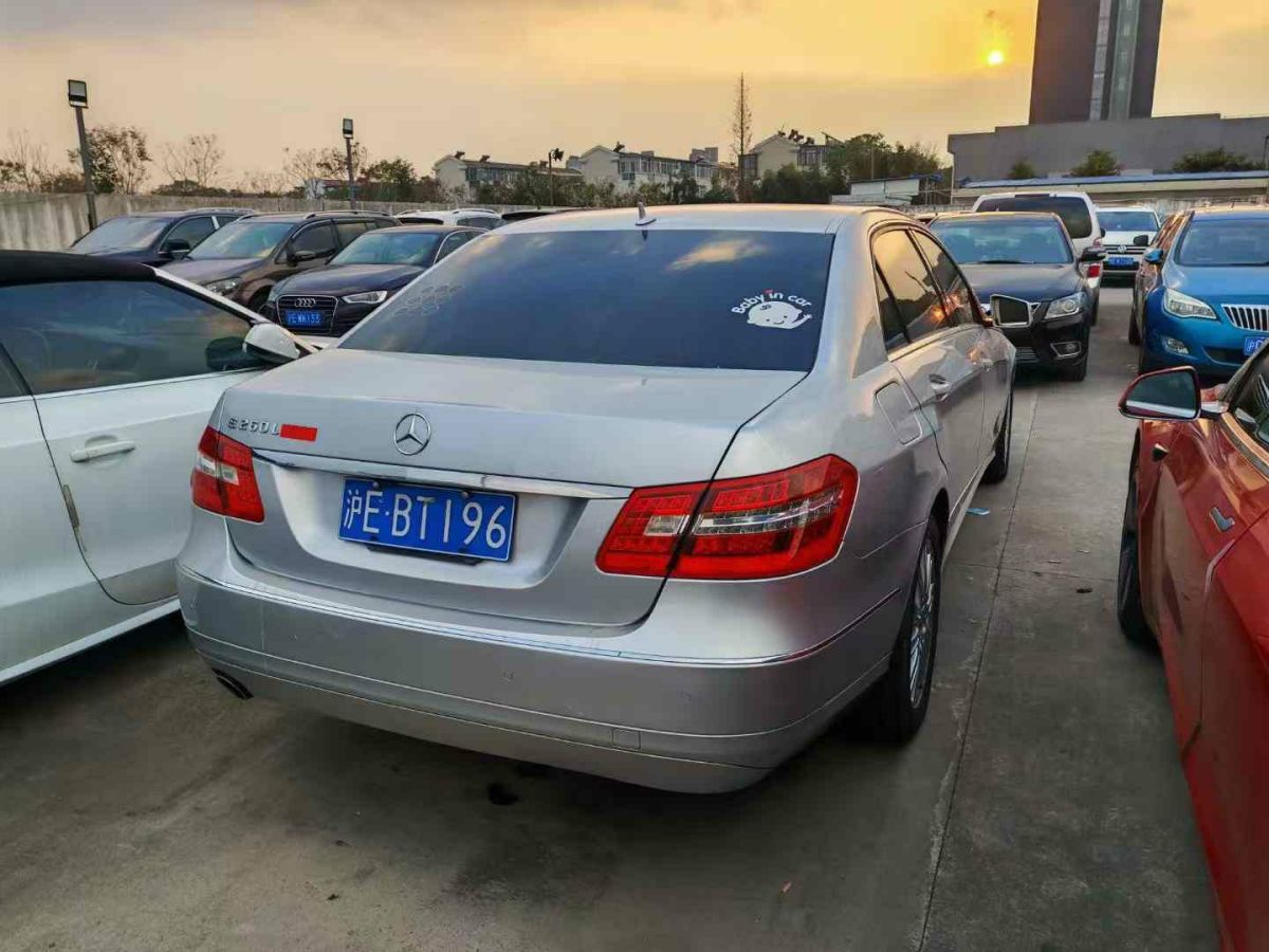 奔馳 奔馳E級  2013款 E 260 L CGI優(yōu)雅型圖片