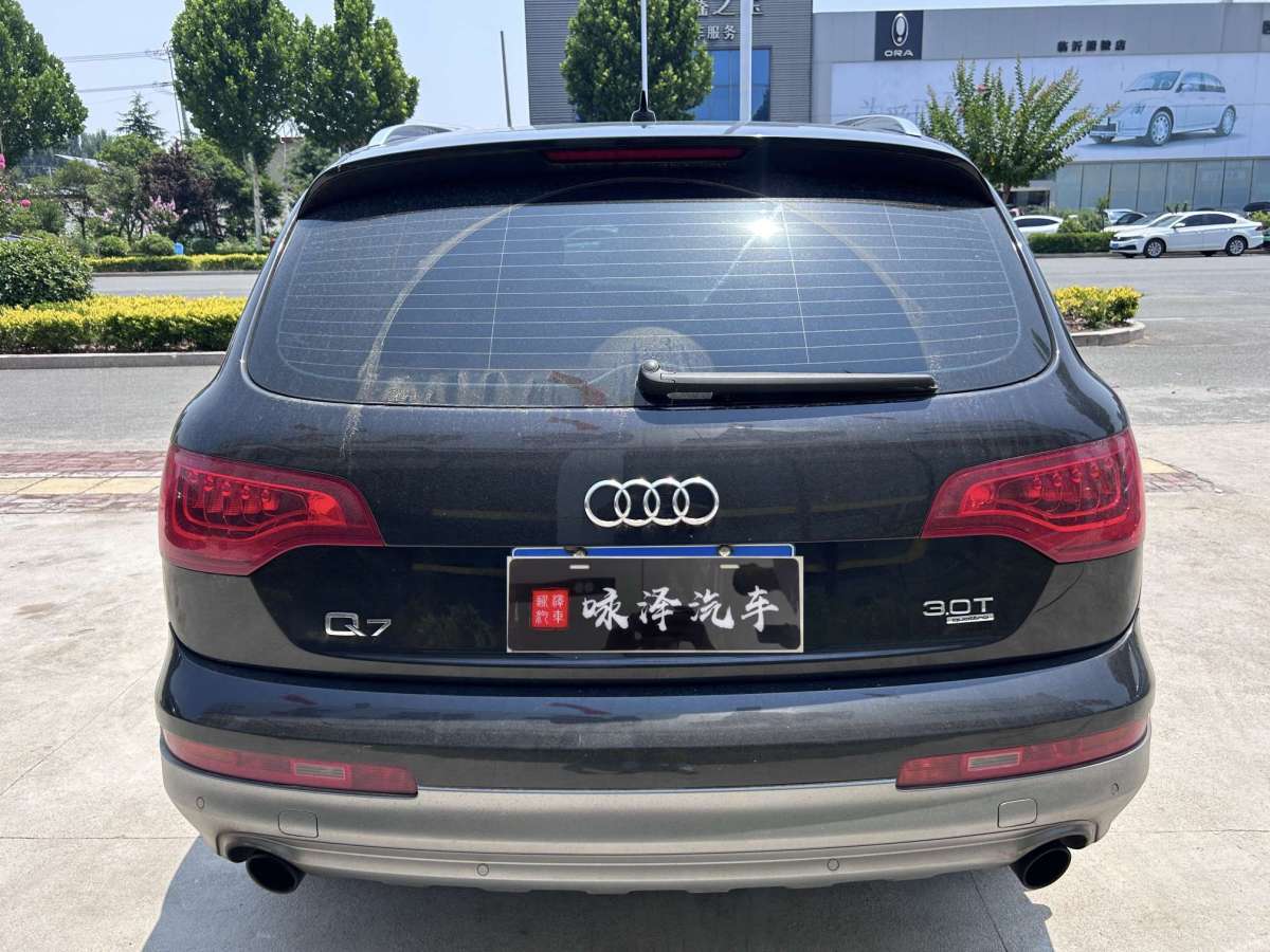 奧迪 奧迪Q7  2012款 3.0 TDI 領(lǐng)先型圖片