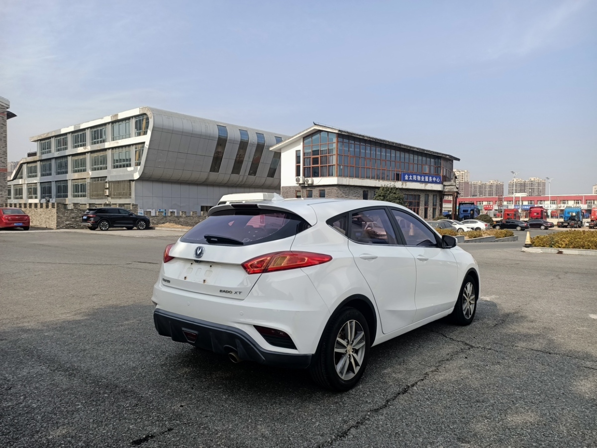 長(zhǎng)安 逸動(dòng)XT  2016款 1.6L 手動(dòng)俊酷型圖片