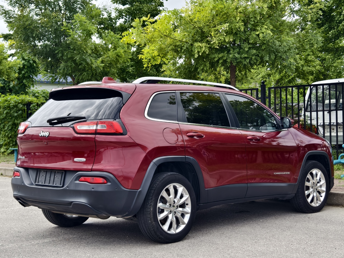 Jeep 自由光  2014款 2.4L 豪华版图片