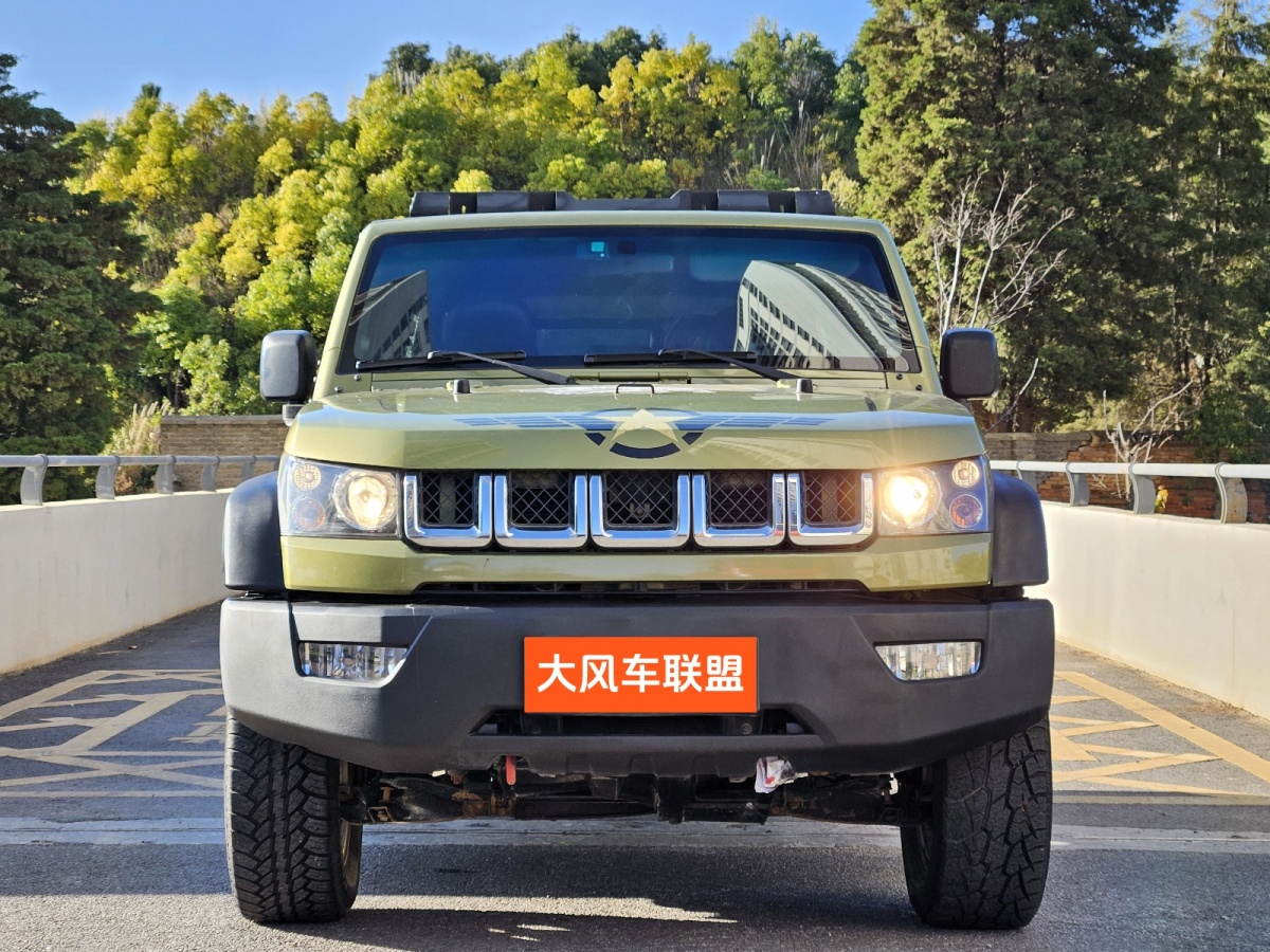 北京 BJ40  2016款 40L 2.0T 手動四驅尊貴版圖片