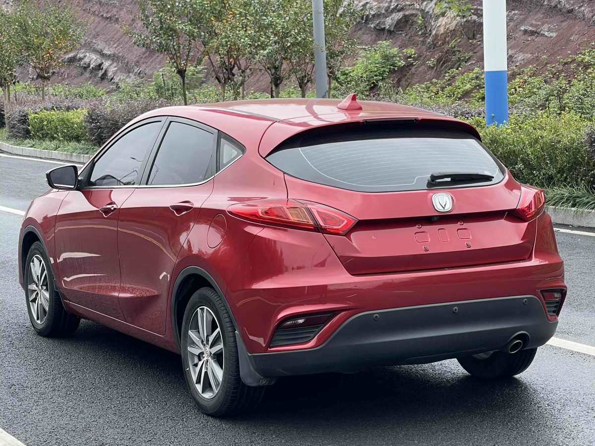 長(zhǎng)安 逸動(dòng)XT  2015款 1.6L 手動(dòng)俊酷型 國(guó)V圖片