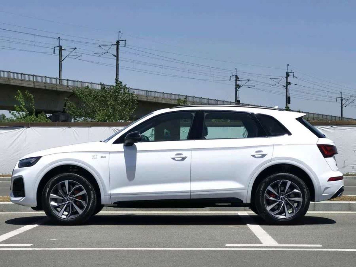 奧迪 奧迪Q5L  2024款 40 TFSI 豪華動感型圖片