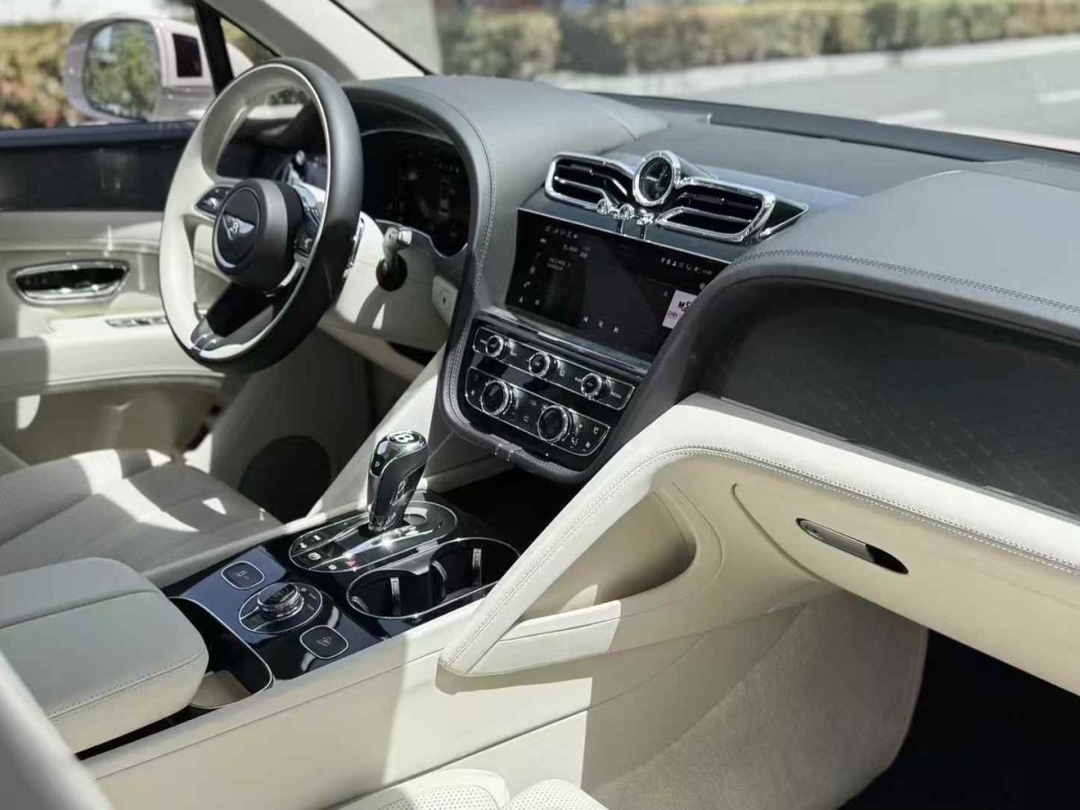 賓利 添越  2022款 4.0T V8圖片