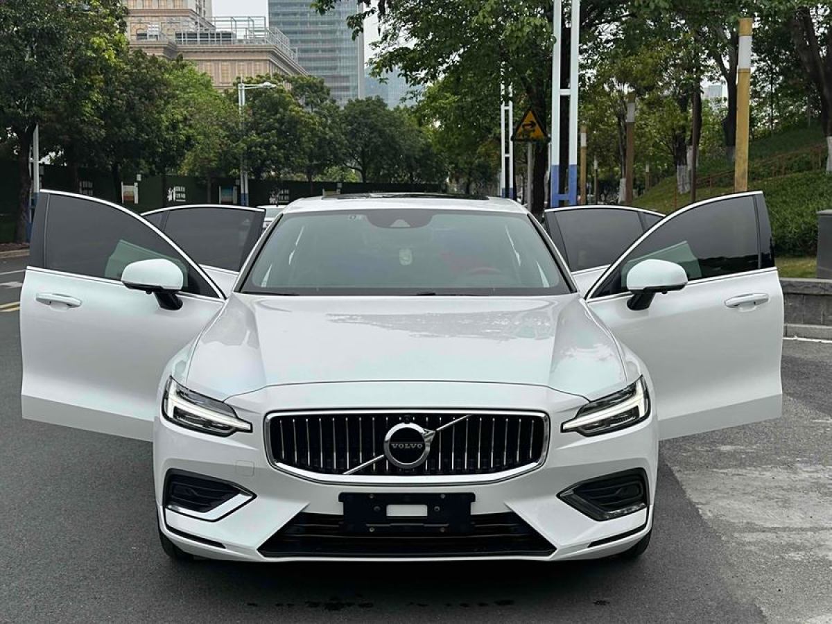 沃爾沃 S60L  2020款 T4 智遠豪華版圖片