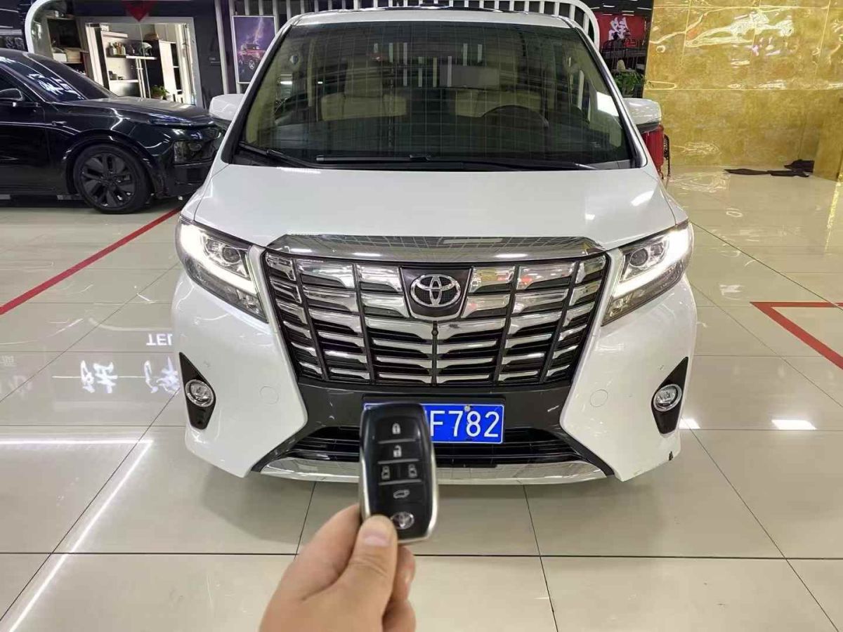 豐田 埃爾法 圖片