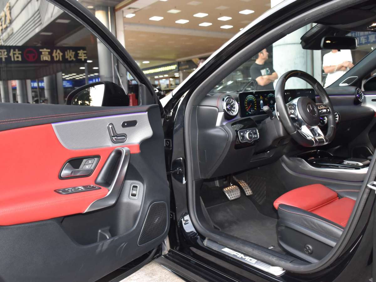 奔馳 奔馳A級(jí)AMG  2020款 AMG A 35 4MATIC圖片