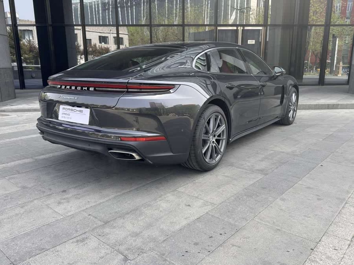 保時(shí)捷 Panamera  2024款 Panamera 4 行政加長(zhǎng)版 2.9T圖片