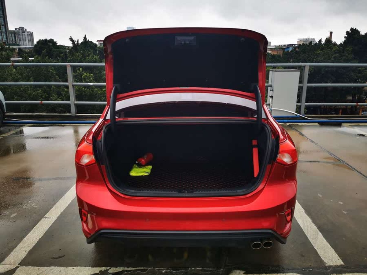 福特 ?？怂? 2020款 三廂 EcoBoost 180 自動鋒潮型圖片