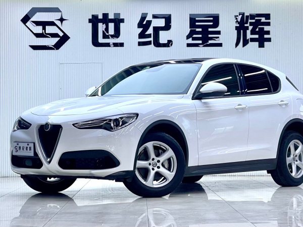 阿尔法·罗密欧 Stelvio  2017款 2.0T 200HP 精英版