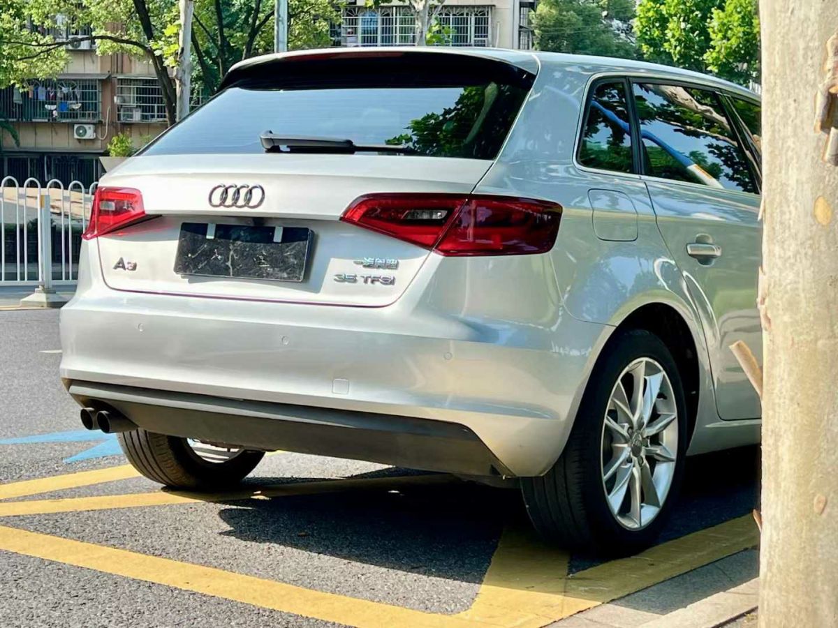 奧迪 奧迪A3  2015款 A3 1.4TFSI 35TFSI 百萬紀(jì)念智領(lǐng)型圖片