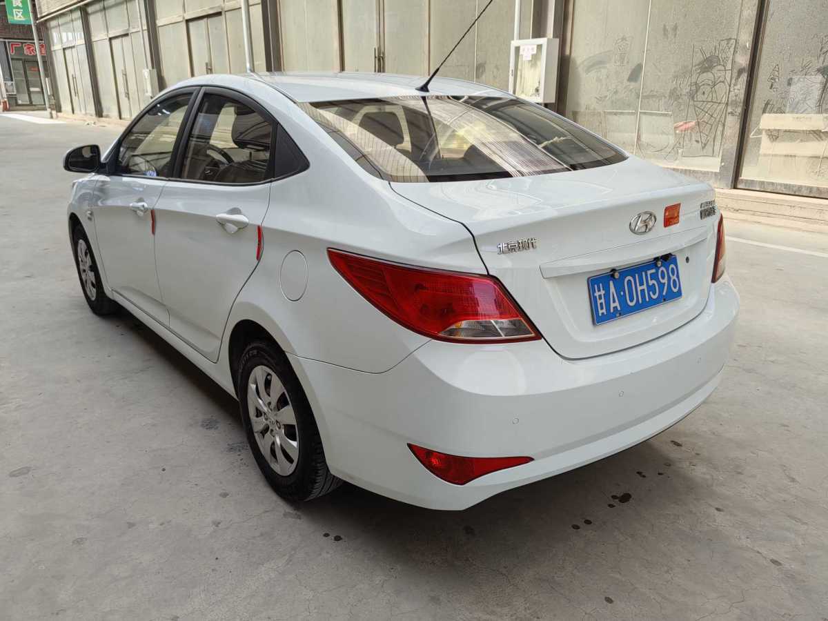 2015年7月現(xiàn)代 瑞納  2014款 1.4L 手動智能型GLS