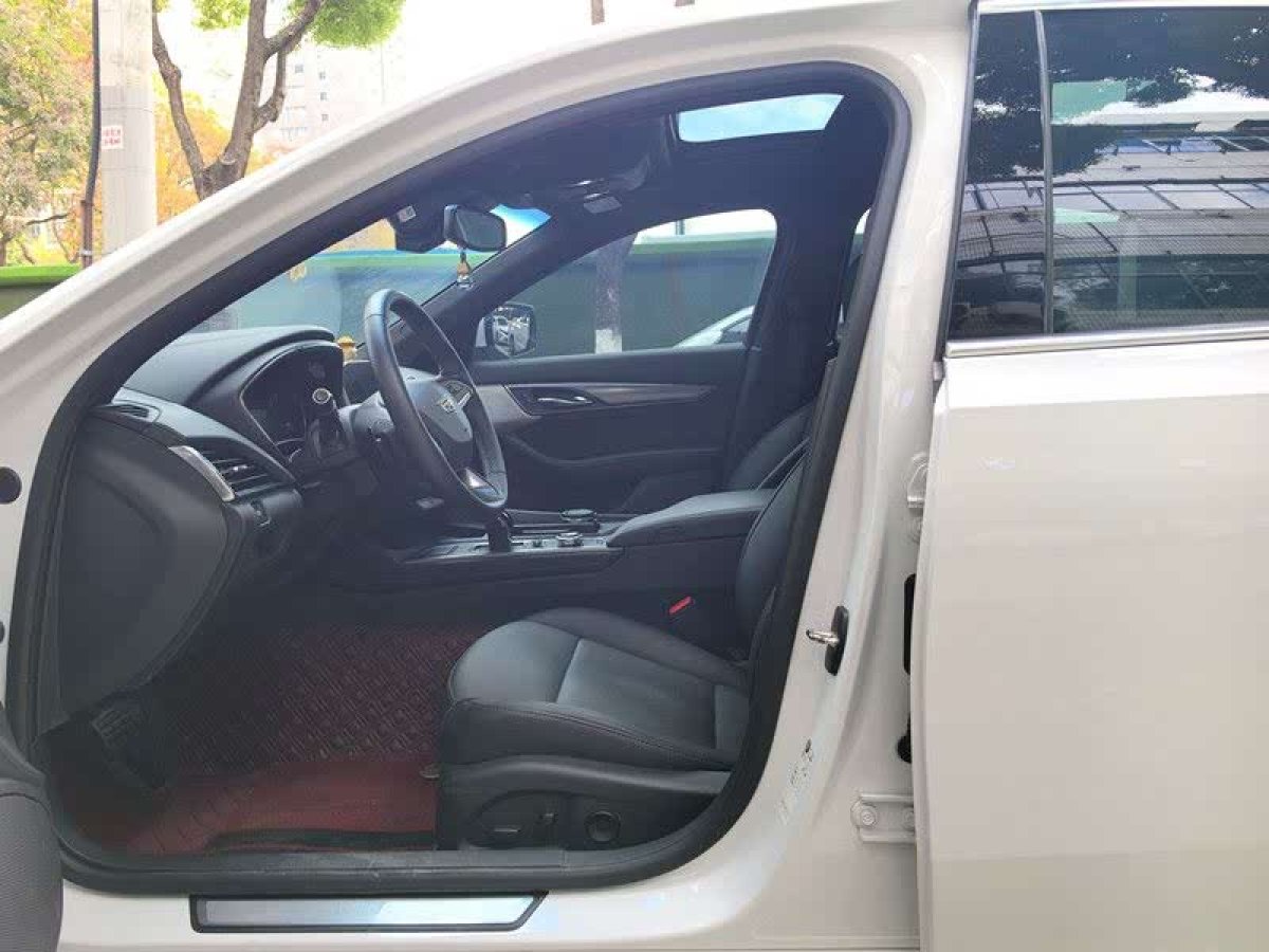 凱迪拉克 CT5  2022款 28T 風尚型圖片